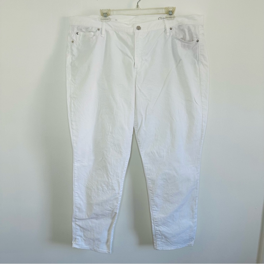 GAP Curvy Boyfriend White Jeans